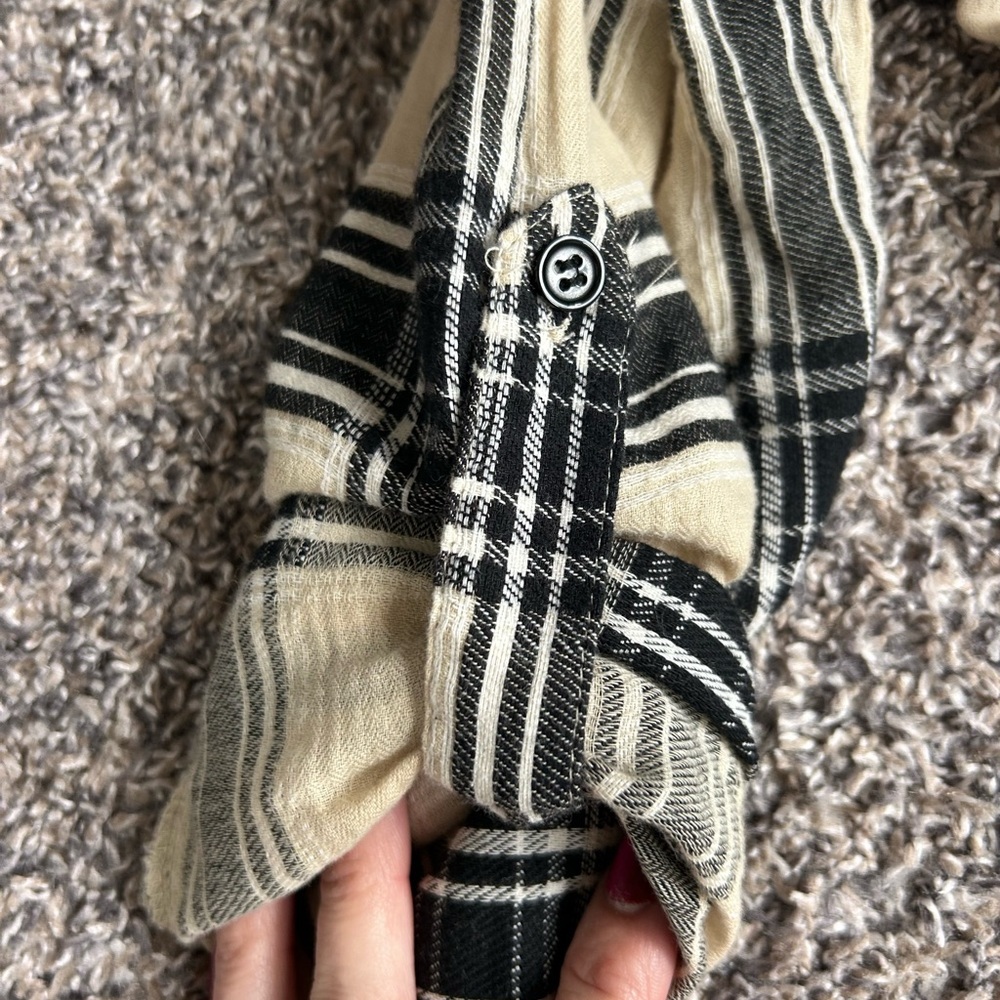 KORI America Tan and Black plaid high low Lagenlook Cardigan Small - Picture 8 of 9